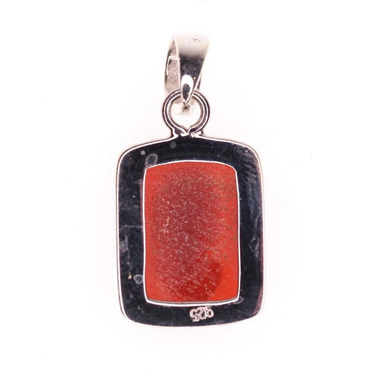 Petite cameo pendant