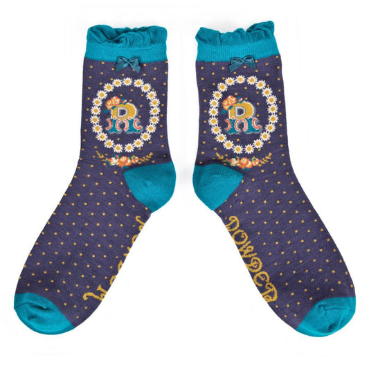 Alphabet socks - Q to T