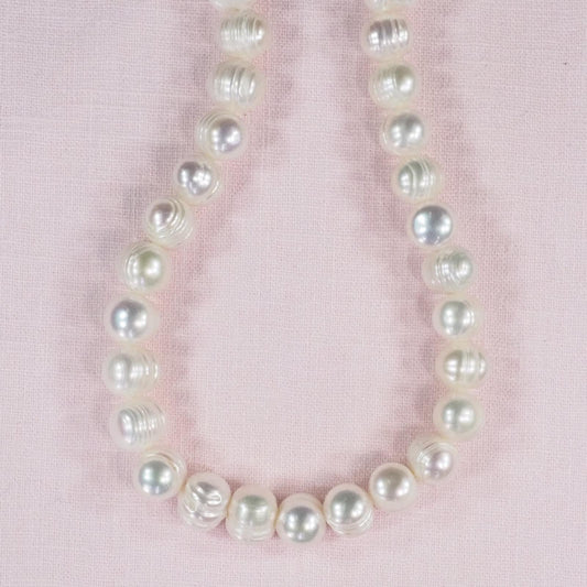 10 mm big white barrel pearls