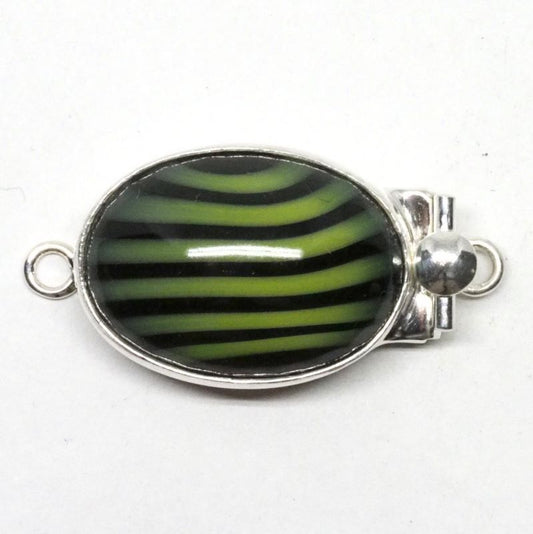 Lime stripe clasp