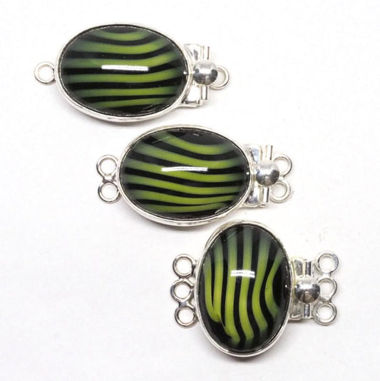 Lime stripe clasp