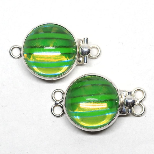 Green wave clasp
