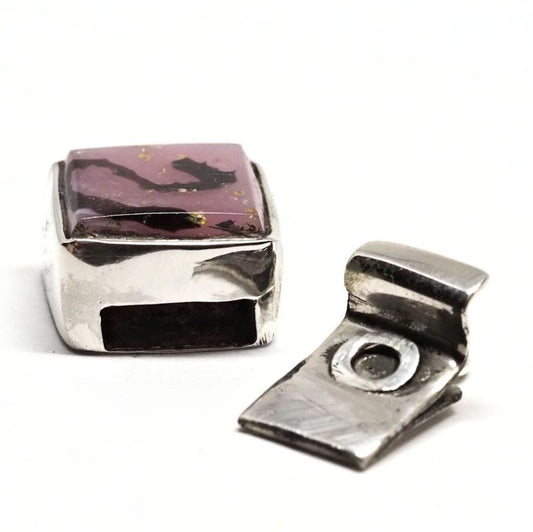Square pink and black clasp