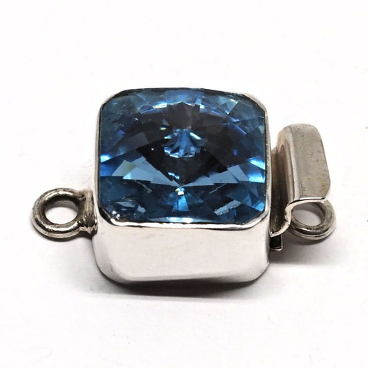 Light sapphire Swarovski square clasp
