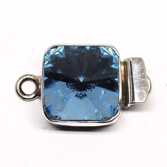 Light sapphire Swarovski square clasp