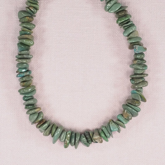 1 mm to 3 mm turquoise chips