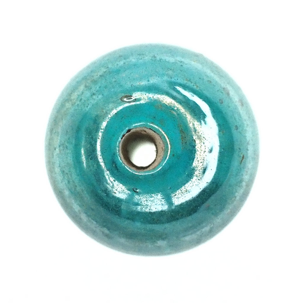 Luminous green round bead