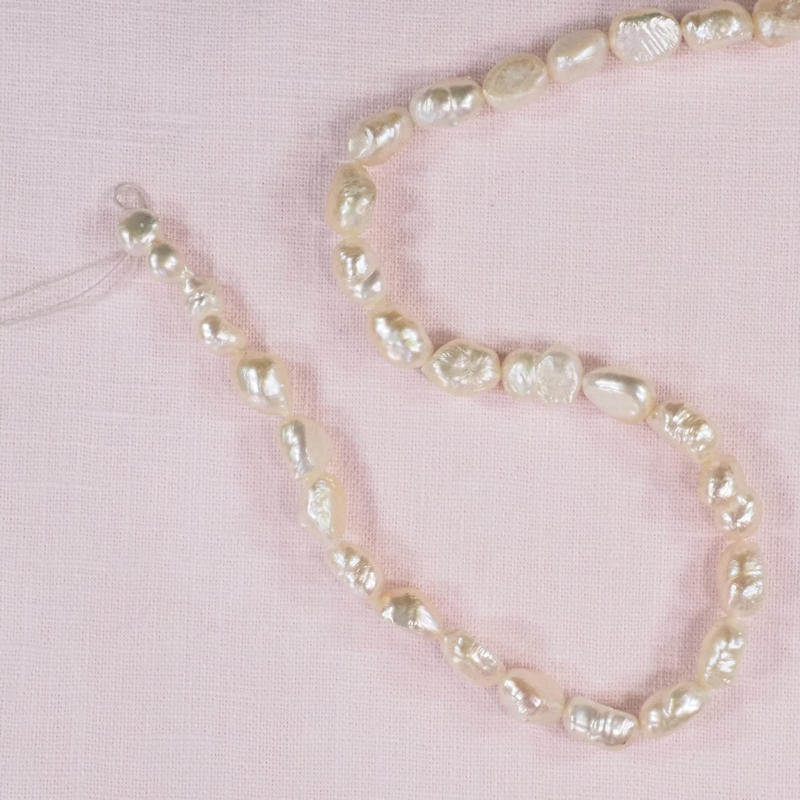 8 mm to 10 mm cream irregular pearls