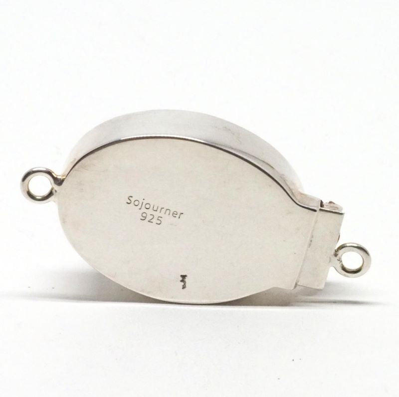 Green ceiling dome clasp