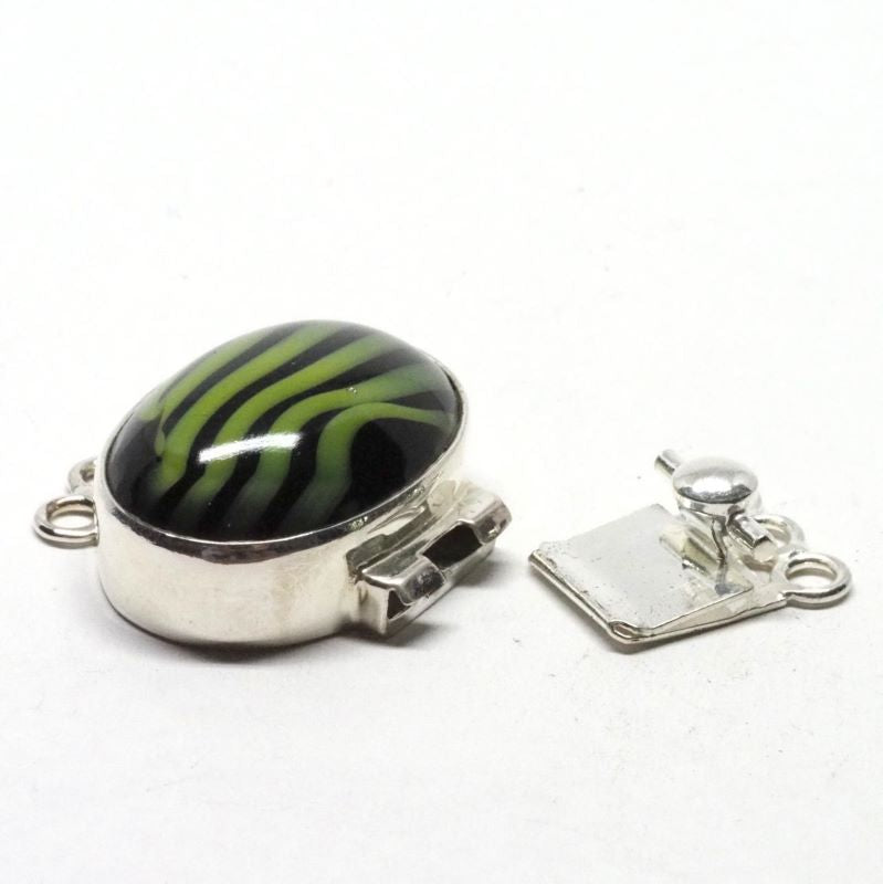 Lime stripe clasp
