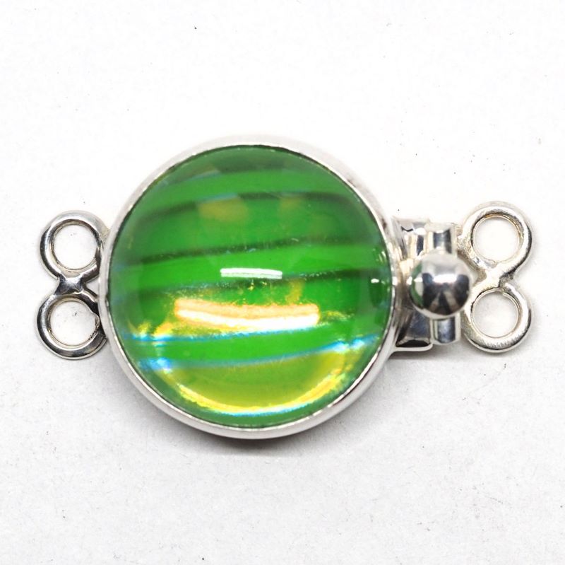 Green wave clasp