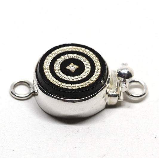 Silver swirl clasp
