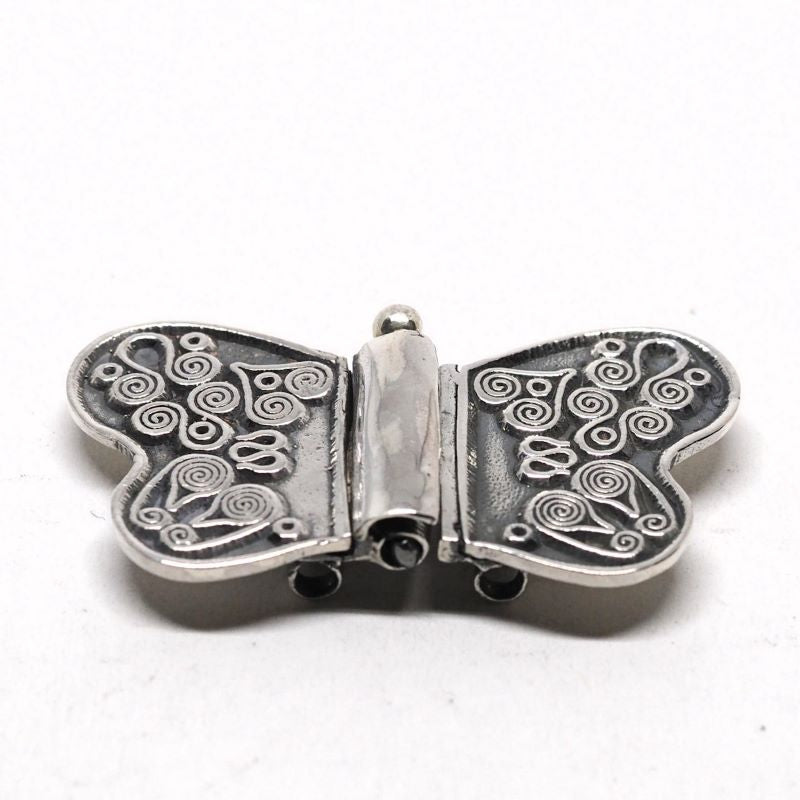 Round wing butterfly clasp