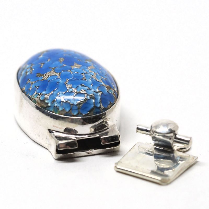 Sea blue and silver box clasp