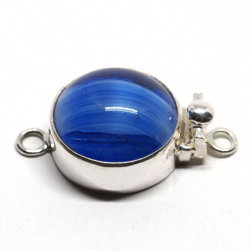 Blue wave clasp