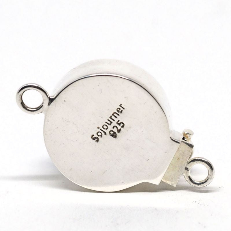 Blue wave clasp