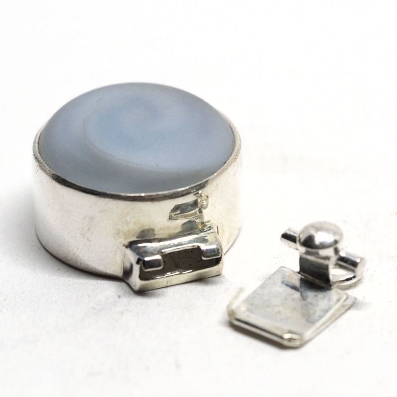 Soft chalcedony swirl clasp