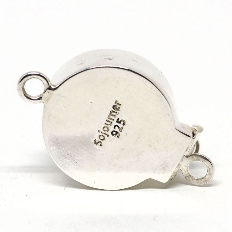 Green pastures clasp