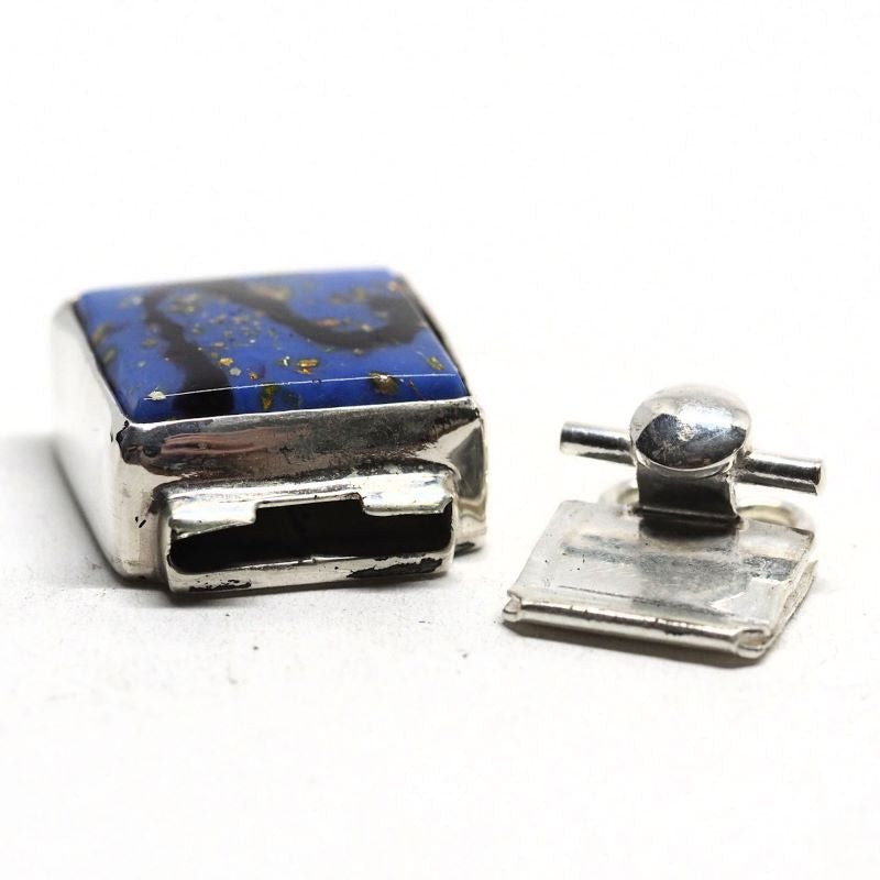 Blue abstract clasp
