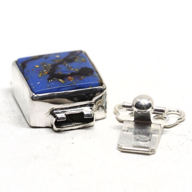 Blue abstract clasp