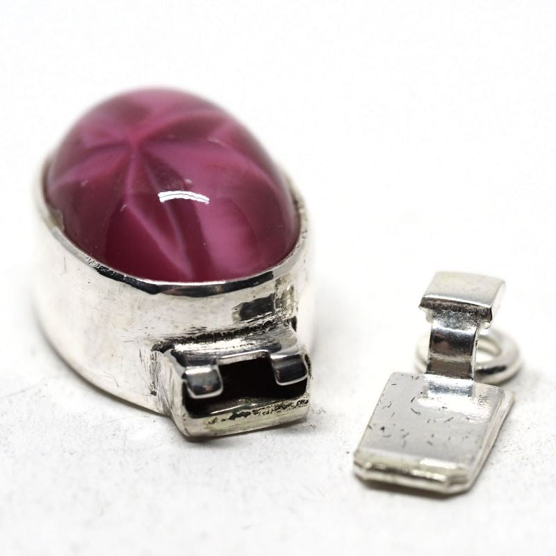 Pink dream clasp