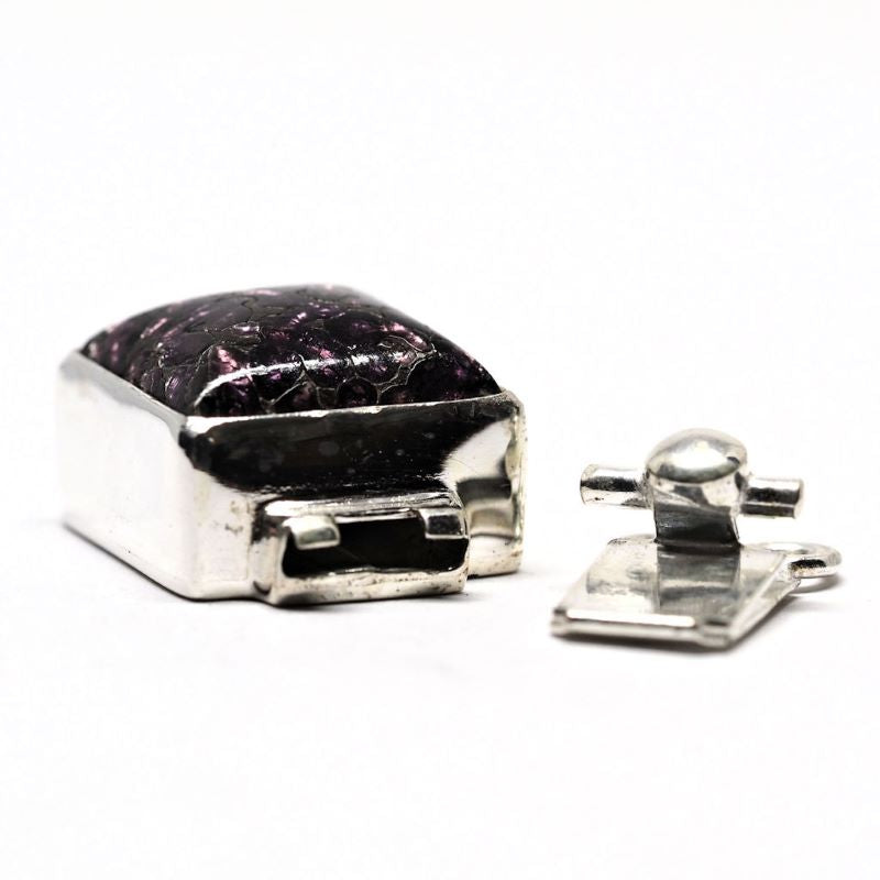 Purple fleck clasp