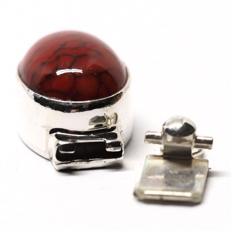 German coral clasp