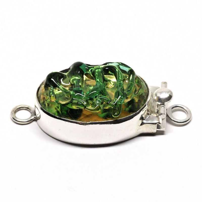Green tendril clasp