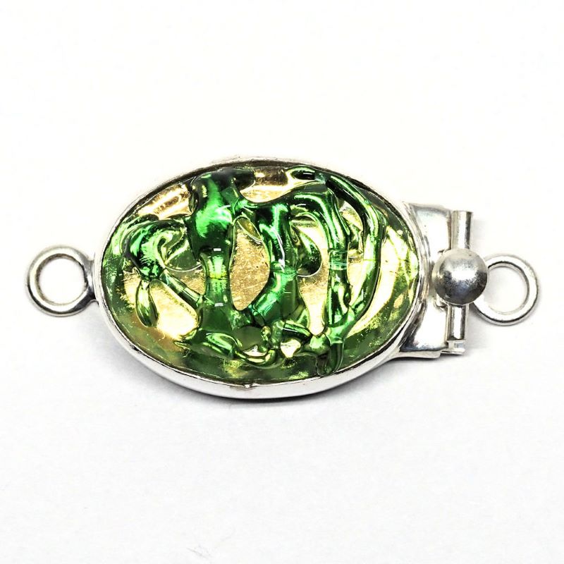 Green tendril clasp