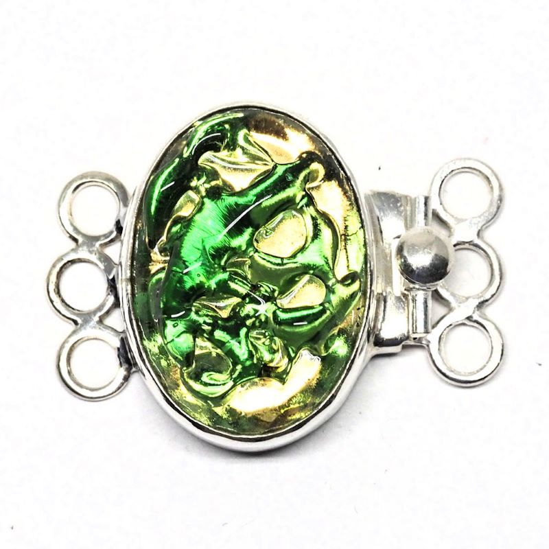 Green tendril bracelet clasp