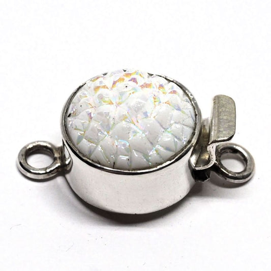 Snowstorm clasp