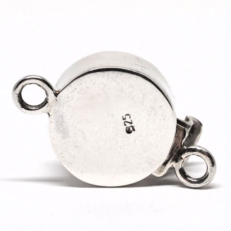 Snowstorm clasp